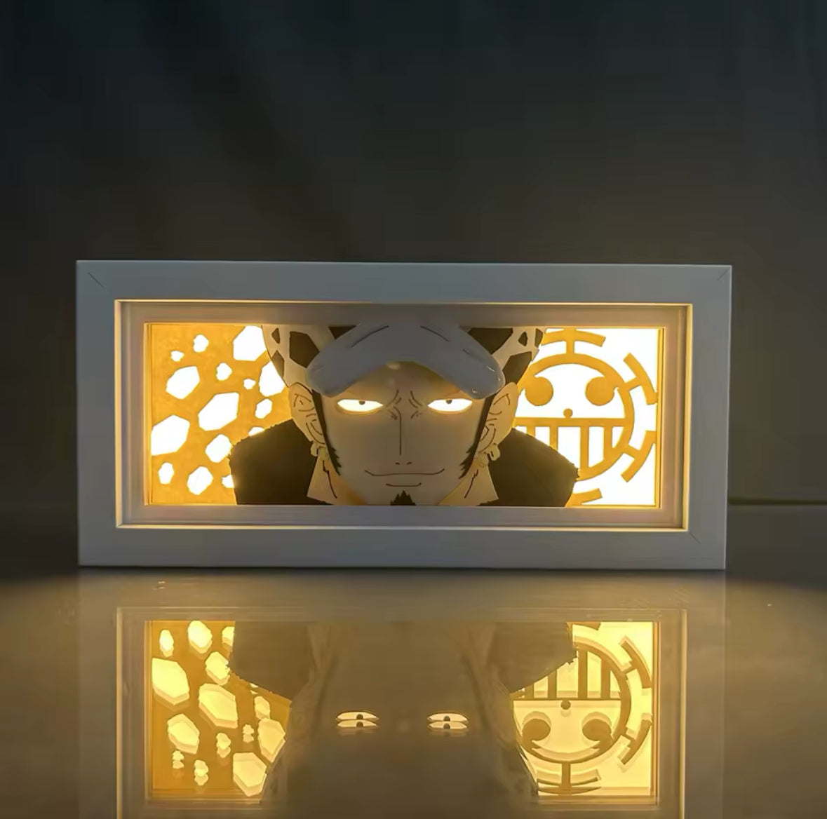 LED BOX Trafalgar D. Law - One Piece